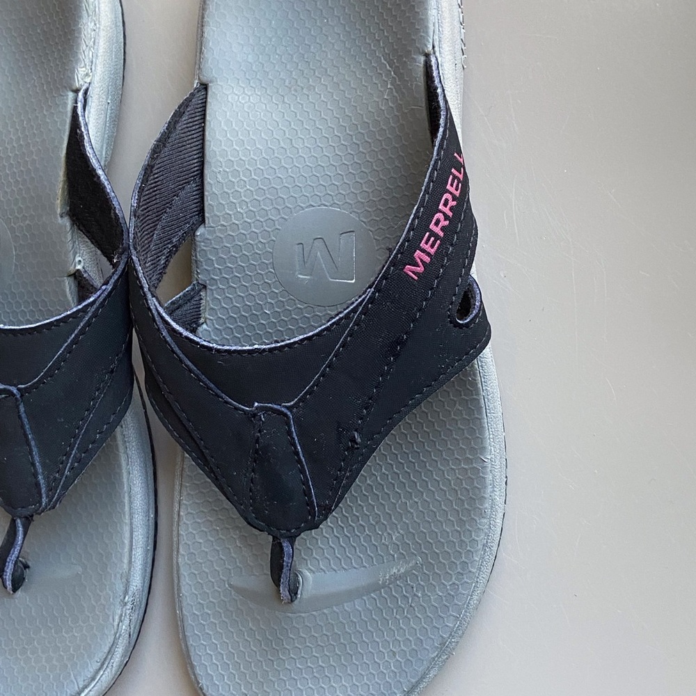 Merrell sandals size 9. - Picture 6 of 10